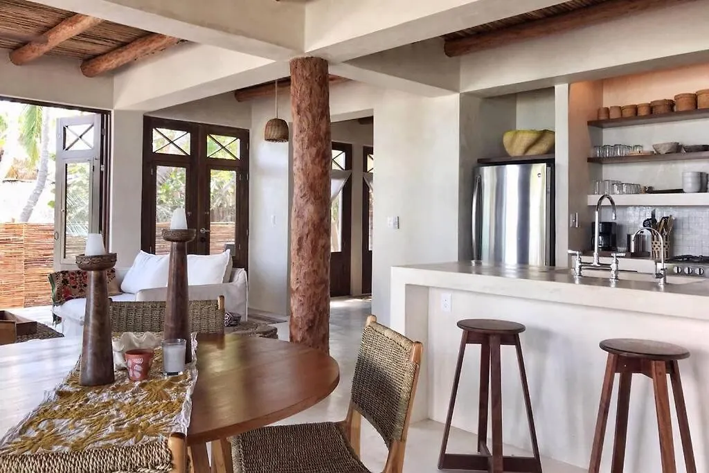 ホルボックス島 Casa Acaciaヴィラ